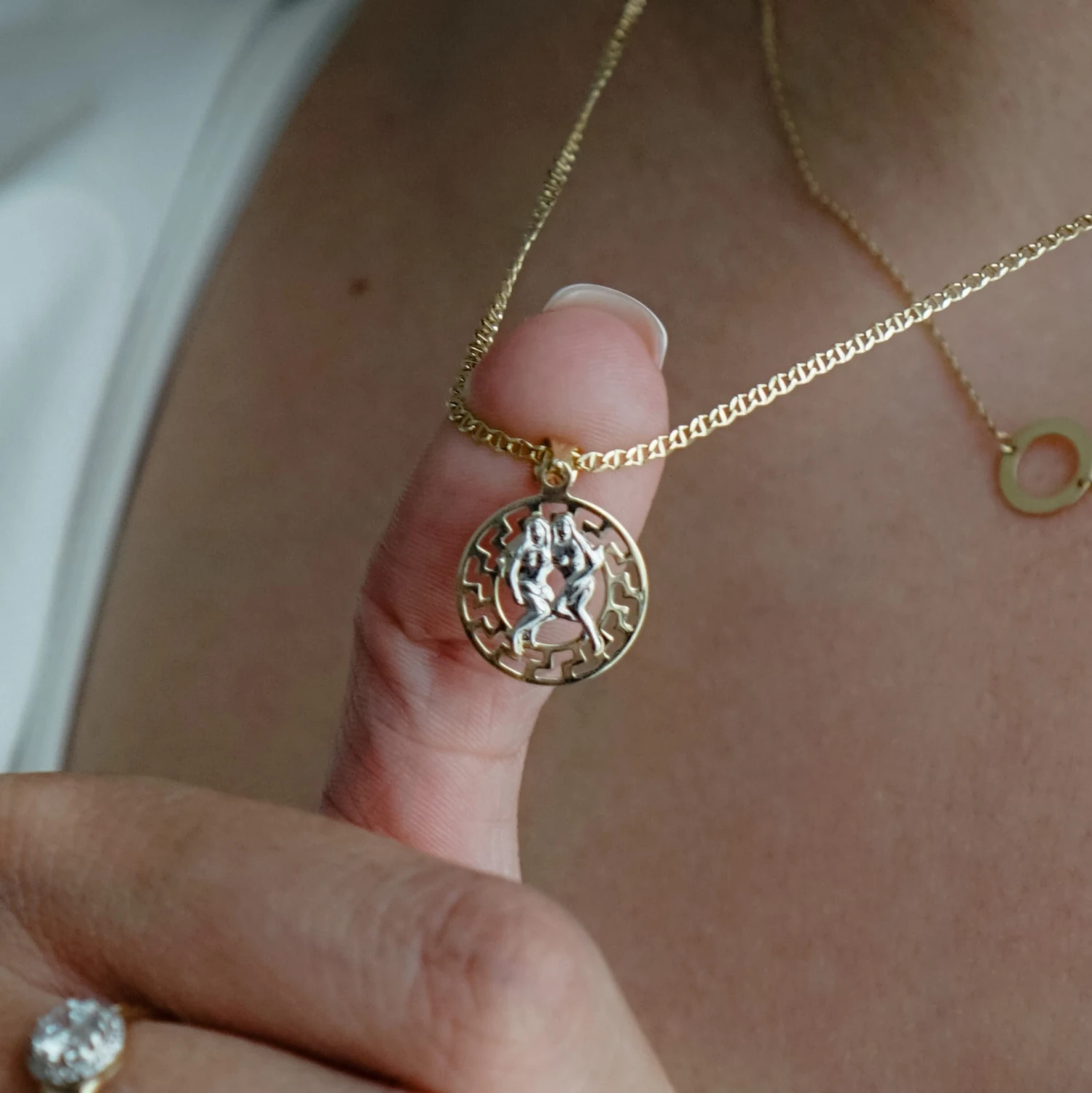 Bliźnieta znak zodiaku przywieszka pamiątka z białym złotem 585
